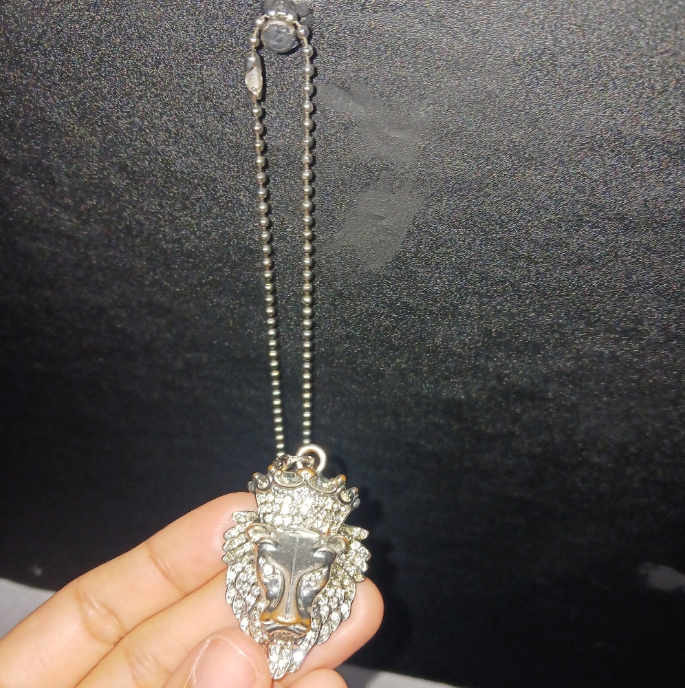 Men Lion king Silver rhinestone head pendant fashion necklace - Picture 5 of 10